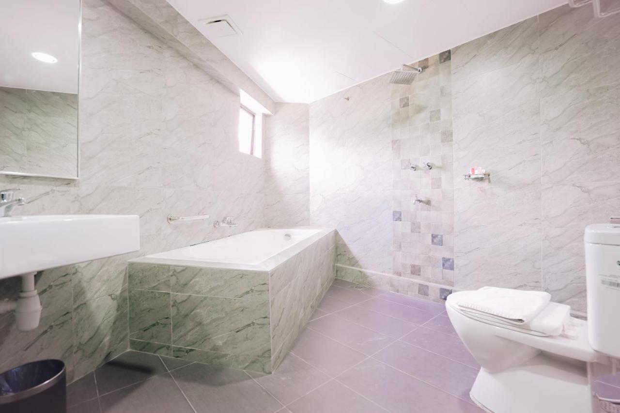 קואלה לומפור Greystone Midaris Hotel מראה חיצוני תמונה