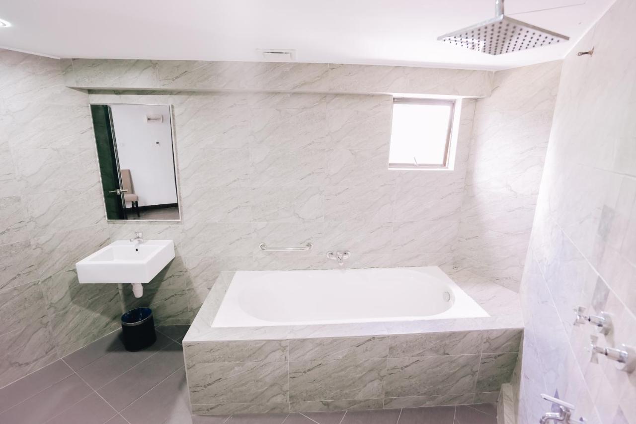 קואלה לומפור Greystone Midaris Hotel מראה חיצוני תמונה